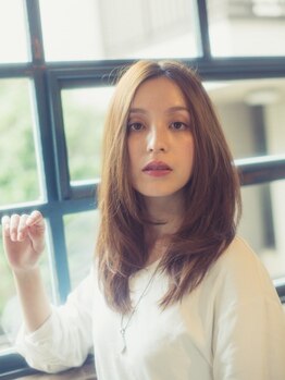 スパークル センター南(Sparkle)の写真/グレイカラーでも、お洒落に髪を染められる♪白髪をしっかりカバーしながら、艶やかで上品な仕上がりに◎