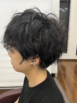 カペリ デ アーテ(Capelli di arte) スパイラルパーマ