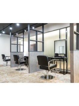 30代～の大人女性から人気のスタイリストが、なりたいスタイルを叶えます♪