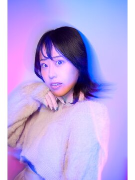 アンアタッシュ(UNE ATTACHE) 透明感ブルージュ×くびれヘアで冬を上品に彩る」