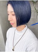 ボブ　ブルーカラー　ネイビーカラーぱつっとボブ　切りっぱなし