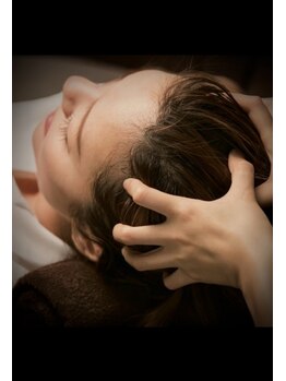 アストンヘア(ASTON HAIR)の写真/ヘッドスパで贅沢時間を◇プロが極上のリラックスタイムをお届けします。