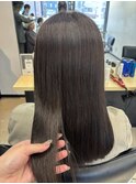 オリーブグレージュ