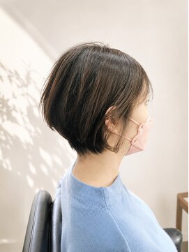 美容サニー ハイライトショートボブ