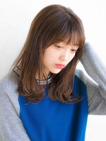 ナチュラルブラウンで大人可愛い