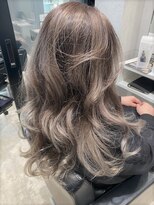 エターナル リアン(ETERNAL LIEN)&nbsp;ダメージレスなハイライトで作るミルクテーカラー☆