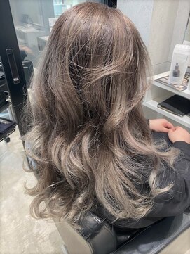 エターナル リアン(ETERNAL LIEN) ダメージレスなハイライトで作るミルクテーカラー☆