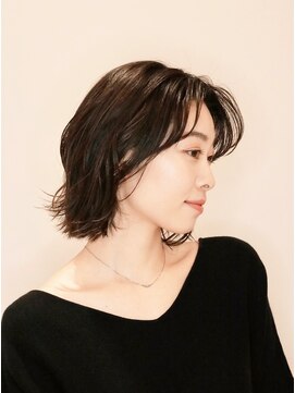 アンベリールフルー(EMBELLIR fleur) 動きのあるミディアムパーマ