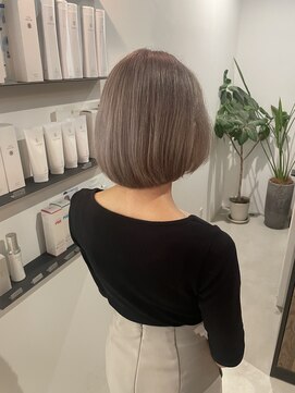 ライリー(riley) グレージュカラー