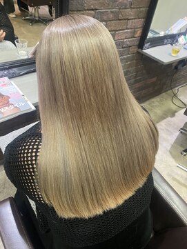 セプト 天神大名(SEPT.) ケアブリーチ　ミルクティーベージュ　アッシュ　ハイトーン