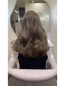 シュガー(Sugar) 大人かわいいベージュカラー