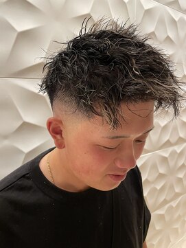 銀座マツナガ 浅草店 短髪フェード/ツイストスパイラル/20代