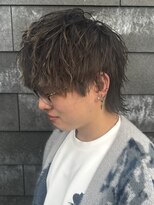 ヒュイル バイ ニアウ(Hwyl by Niau) メンズウルフパーマツイストパーマスパイラルパーマツーブロ