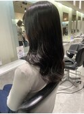 暗髪ミディアムスタイル