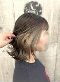 前髪インナーカラー×ミルクティーグレージュ