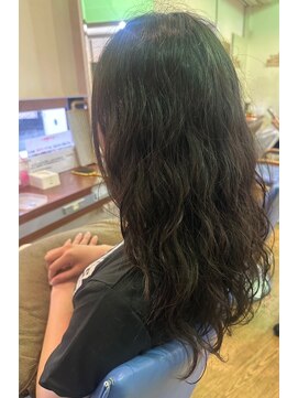 フィールモード ワイアールピー 野比駅前店(FEEl MODE YRP) スパイラルパーマ