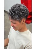 シルバーバレイヤージュかき上げヘア