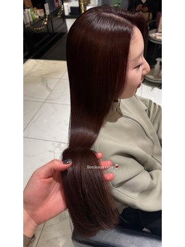 ブルベ冬さんに◎艶ワインレッドカラー