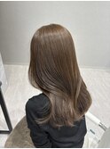 オリーブベージュ