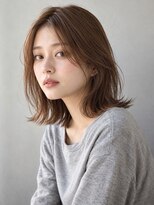 トリニティ(trinity)&nbsp;伸ばしかけ　結べる長さのボブ　ベージュ【豊見城】