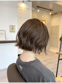 チョコベージュ/外はねクビレショート