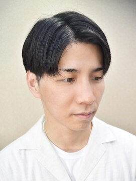 ヘアスタジオヘーフリヒ(HAIR STUDIO HoFLICH) 20代髪型/30代髪型/ビジネス髪型/幸運の髪型/センターパート