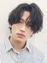 フィフス 原宿(fifth)&nbsp;ツイストスパイラルパーマツーブロックマッシュセンターパート