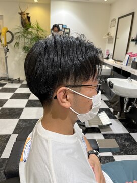 ルシードスタイル クリザンテーム 軽めの量感センターパート