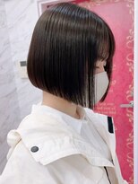 縮毛矯正で叶えるまとまる艶髪ボブ
