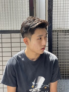 ウェルネス(Wellness) 就活、ビジネス、リクルートカット