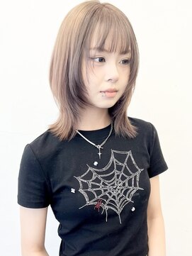 ココ 原宿(KOKO) 黒髪小顔レイヤーカットオリーブグレーココアベージュ