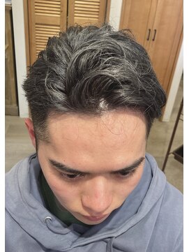 ミリ 調布店(Mili) アッシュグレー・シルバー