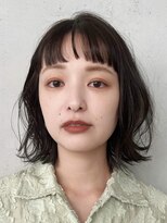 ノイカーム(noi Calm)&nbsp;顔周りレイヤーカットくびれヘアミルクティーベージュカラー