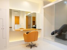スリーク(SLEEK)の雰囲気（1日３組限定の個室プライベートサロン/隣りに専用の駐車場あり　）