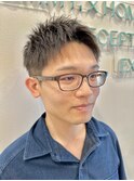 ツーブロック刈り上げ短髪束感アップバングショートメンズヘア