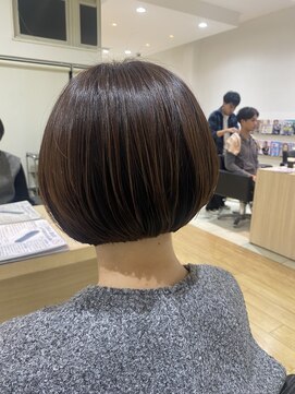 サラ 新宮店(SARA) 【福岡新宮】首元スッキリ丸みショートボブ40代50代