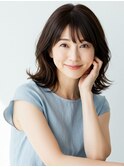 大人女性に似合う外ハネミディアム/ナチュラルスタイル