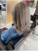 ミルクティーベージュ