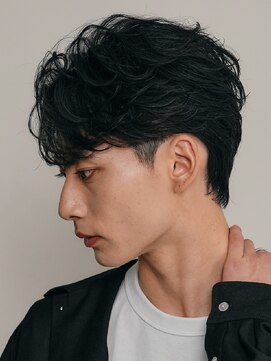 フィフス 天神大名(fifth) 天神大名フェザーパーマメンズカットセンターパート30代19時以降