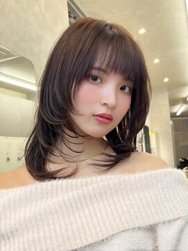 オムニス 表参道(Omnis) ザクザクレイヤーハッシュカットくびれミディアムレイヤー表参道