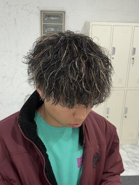 シーン(scene) 縦落ちパーマ×ハイライト×マッシュ【広島】