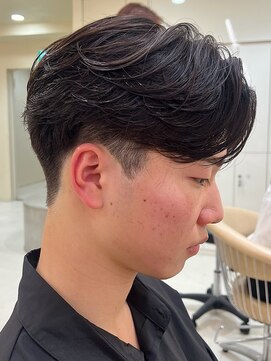 ニコ トウキョウ ヨコハマ(nico) メンズセンターパートウルフセンターパートニュアンスパーマ襟足