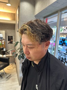 ヘアー ラボ エムツー(hair lab m2) メンズパーマ×フロントハイライト
