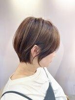 ナンバー 博多(Number) 30代40代白髪ぼかしハイライト×ショートボブ【オオハラ】