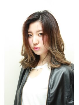 トコノバ(toconova) かき上げ＋ラフカールでナチュラルに。ラフなのにセクシー。