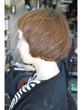 オーバーキャプテンネイキッド(OVER CAPTAIN NAKED) バング短め隠れ2ブロマッシュ