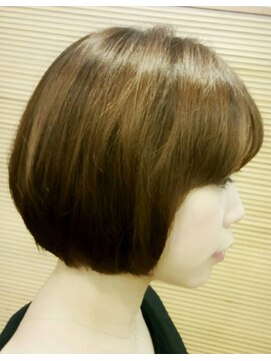 美容室 カーム(CALM) 大人のショートボブ