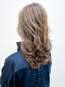 メッケ(MeKKe) ☆セミロング×レイヤー☆