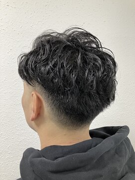 ジェナ(Jena) メンズパーマ　フェード
