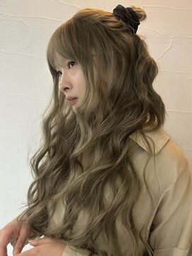 メゾンアクア 表参道(Maison ACQUA) ☆ブリーチなしダブルカラー オリーブ オリーブベージュ ボブ